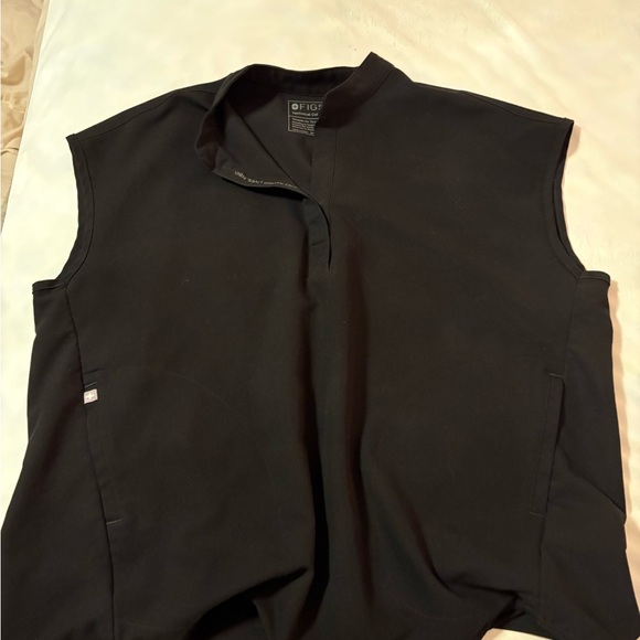 Figs Black Technical Collection Top - Picture 4 of 4